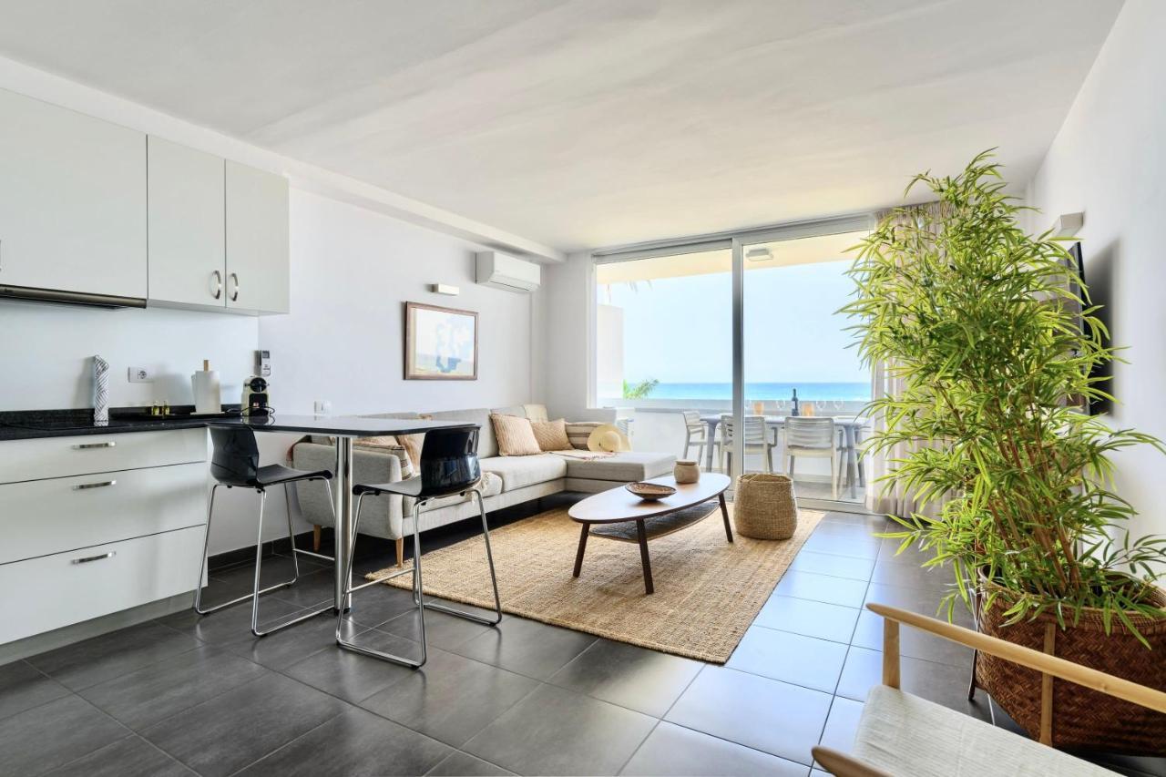 Charming 2 Bedroom Retreat With Beachfront Views San Bartolomé Εξωτερικό φωτογραφία