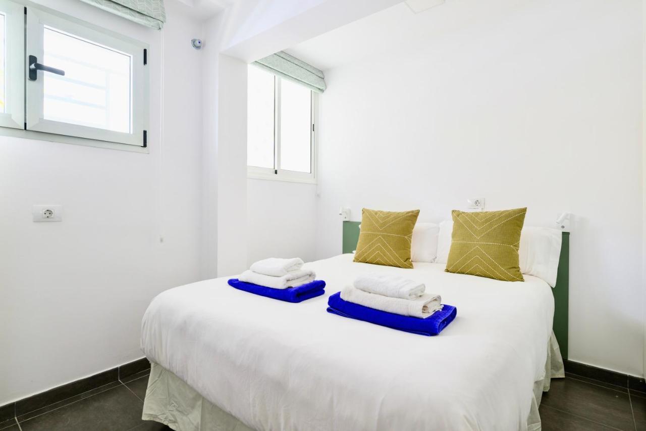 Charming 2 Bedroom Retreat With Beachfront Views San Bartolomé Εξωτερικό φωτογραφία